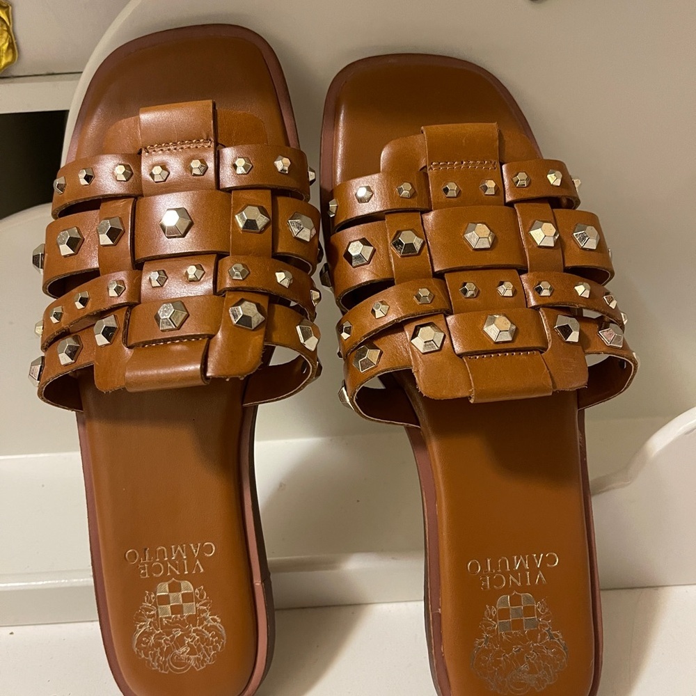 Vince Camuto Studded Leather
Slide Sandals Neverna
Sandstone - Picture 5 of 10